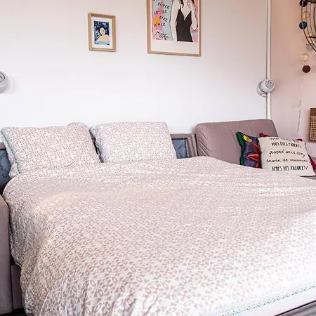 12th Arrondissement Captivating Charm Apartment Paris
